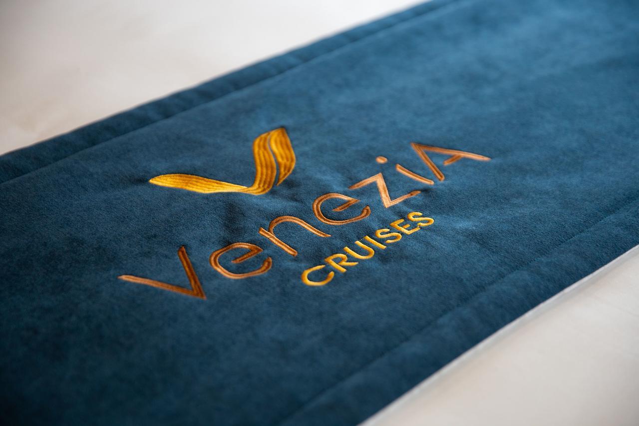 Venezia Cruises Hotell Ha Long Exteriör bild